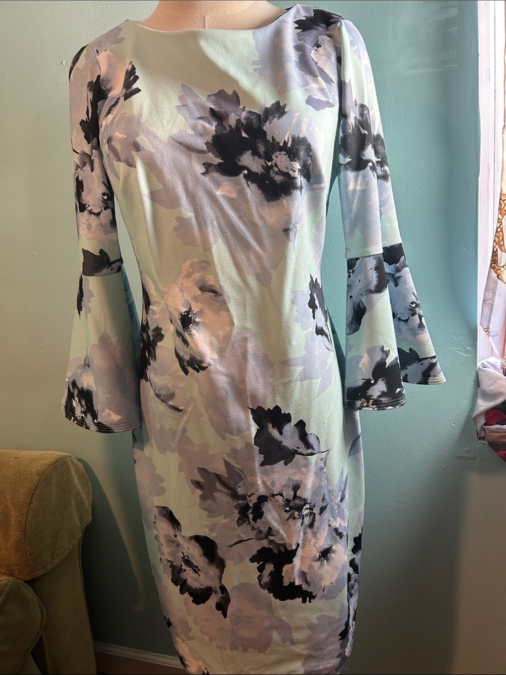 Calvin Klein Mint Floral Bell-Sleeve Sheath Dress